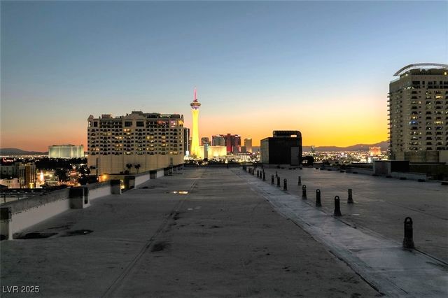 353 East Bonneville Avenue 816, Las Vegas, NV 89101