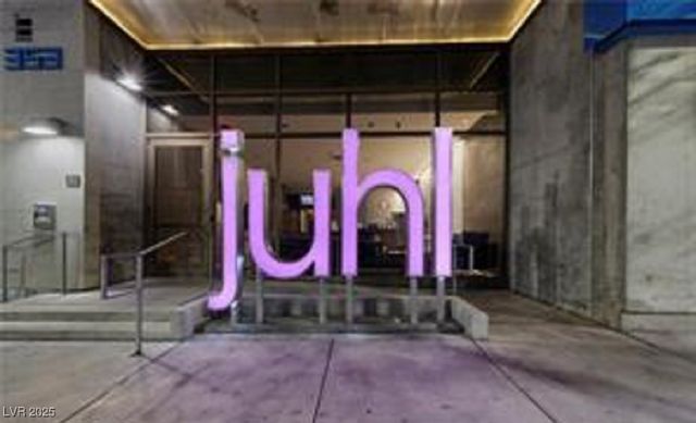 353 East Bonneville Avenue 816, Las Vegas, NV 89101