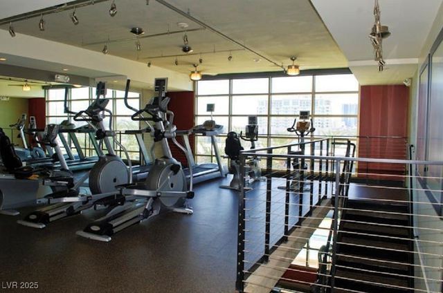 353 East Bonneville Avenue 816, Las Vegas, NV 89101