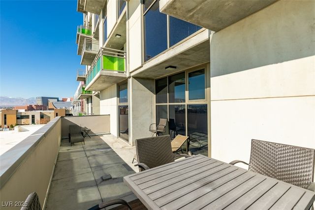 353 East Bonneville Avenue 816, Las Vegas, NV 89101