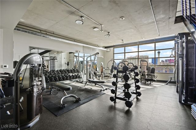 353 East Bonneville Avenue 816, Las Vegas, NV 89101