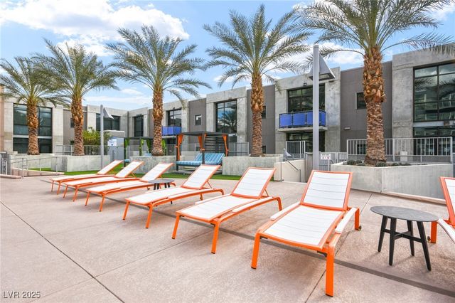 353 East Bonneville Avenue 816, Las Vegas, NV 89101