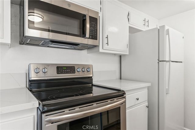 8649 Sunland Boulevard 5, Sun Valley, CA 91352