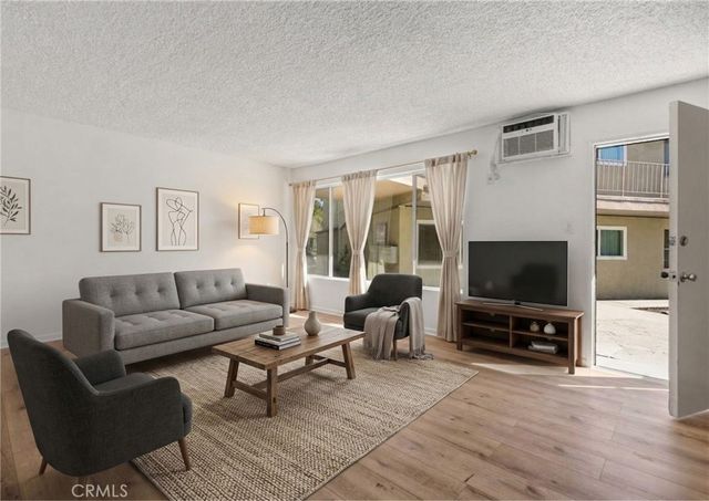 8649 Sunland Boulevard 5, Sun Valley, CA 91352