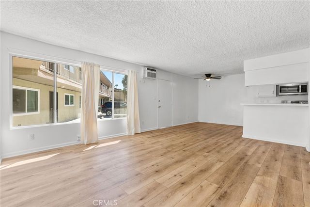 8649 Sunland Boulevard 5, Sun Valley, CA 91352