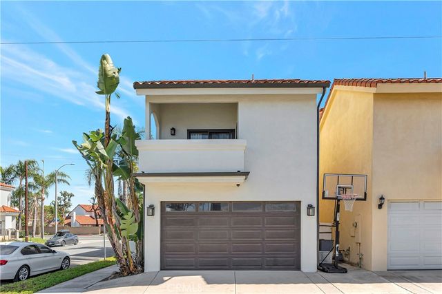 1219 Delaware Street, Huntington Beach, CA 92648