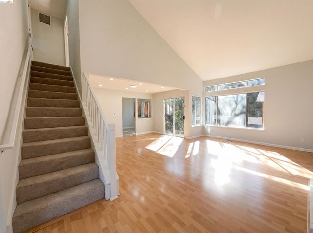 2270 Bayberry Cir, Pittsburg, CA 94565