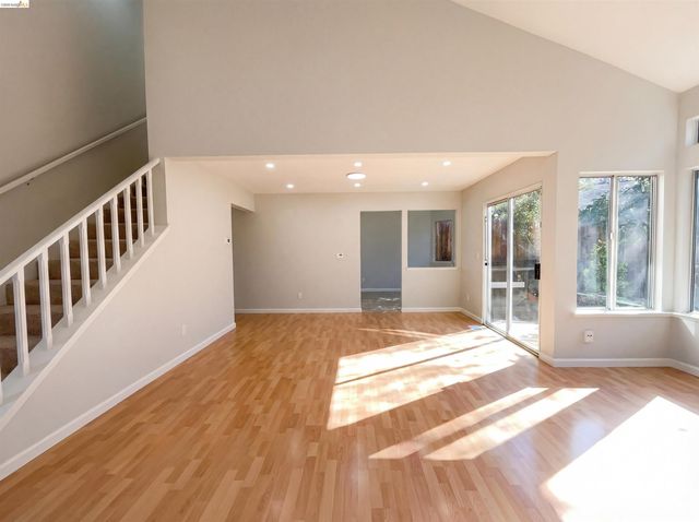 2270 Bayberry Cir, Pittsburg, CA 94565