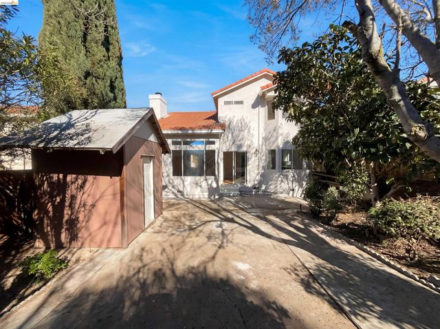 2270 Bayberry Cir, Pittsburg, CA 94565