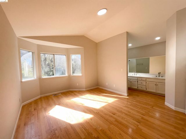 2270 Bayberry Cir, Pittsburg, CA 94565