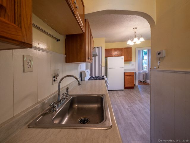 32 East Pearl Street, New Haven, CT 06513