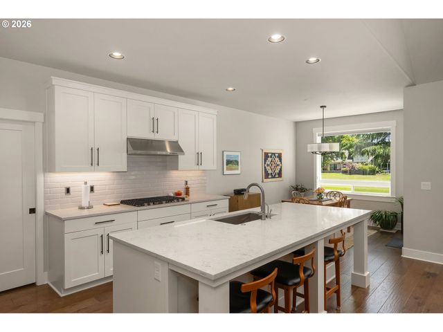 7540 Sw HONOR Loop, Wilsonville, OR 97070