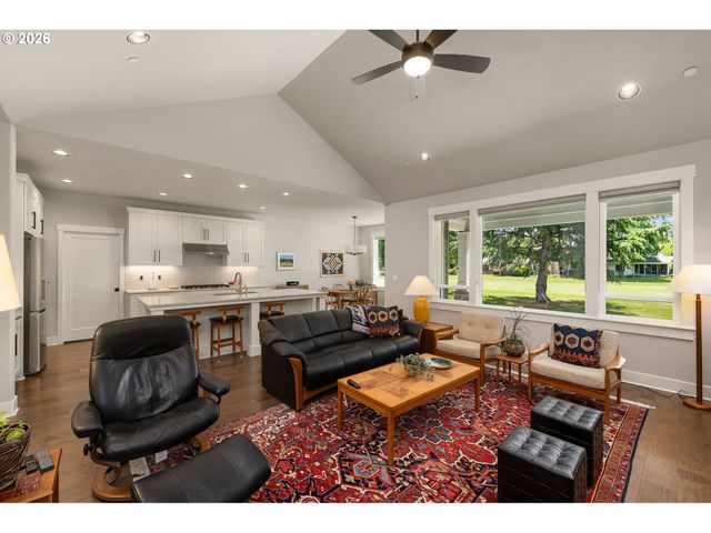 7540 Sw HONOR Loop, Wilsonville, OR 97070