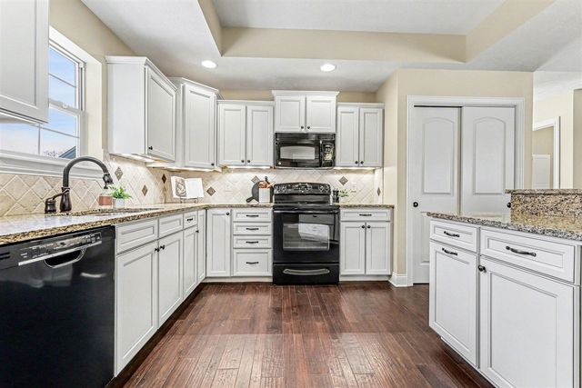 955 Bridge Walk Court, Ada, MI 49301