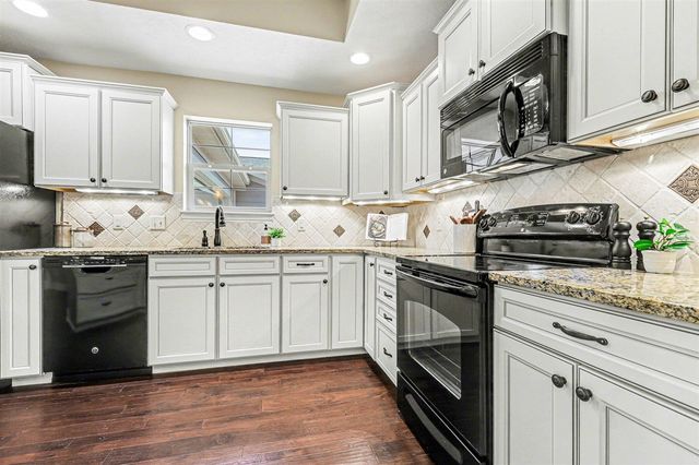 955 Bridge Walk Court, Ada, MI 49301