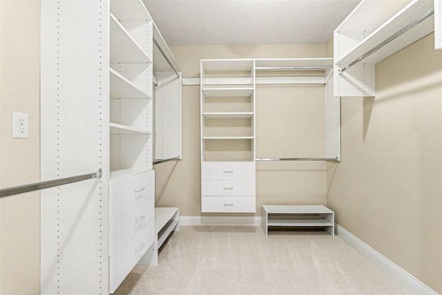 955 Bridge Walk Court, Ada, MI 49301