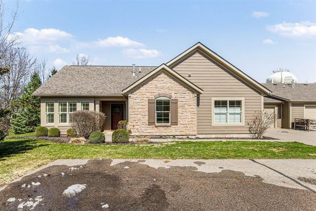 955 Bridge Walk Court, Ada, MI 49301