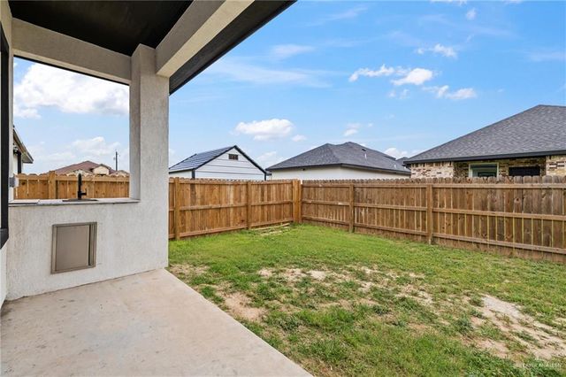 6108 N Rayo Del Sol Street, Edinburg, TX 78542