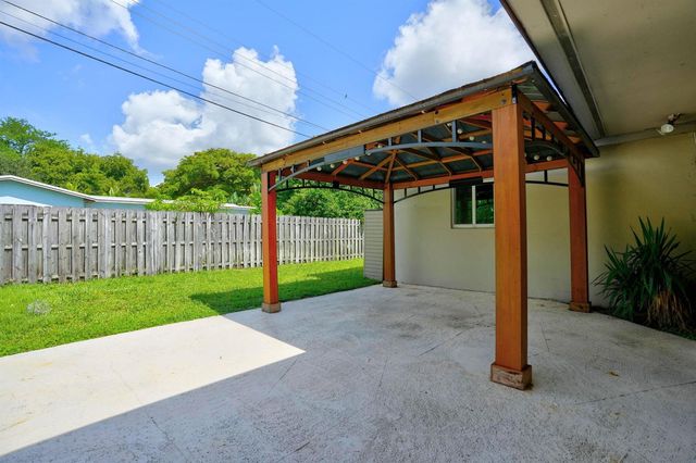 641 NW 43rd Avenue, Coconut Creek, FL 33066