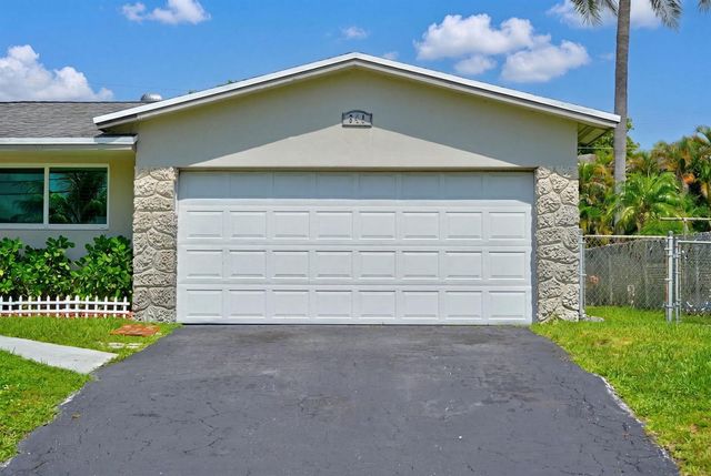 641 NW 43rd Avenue, Coconut Creek, FL 33066
