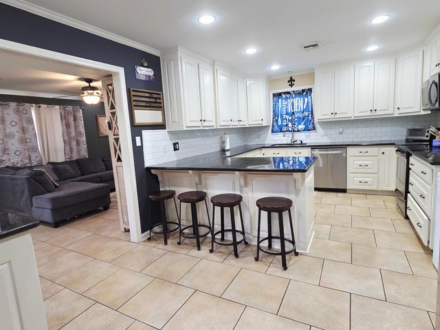 612 Gaynell Drive, Houma, LA 70364
