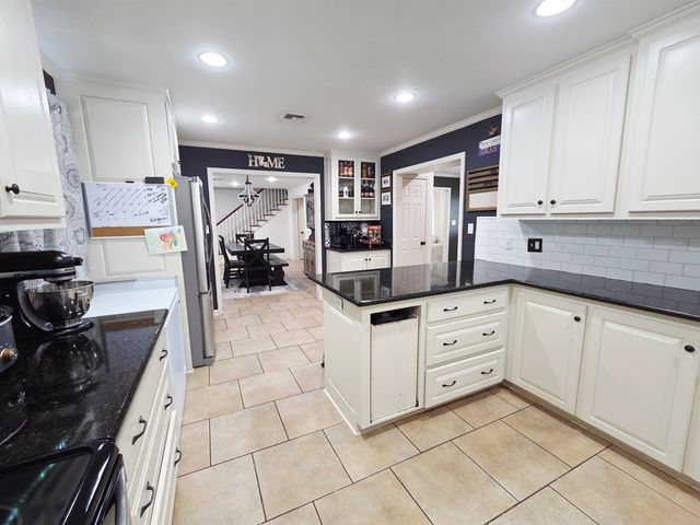 612 Gaynell Drive, Houma, LA 70364