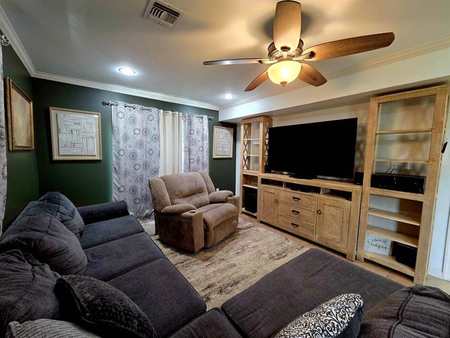 612 Gaynell Drive, Houma, LA 70364