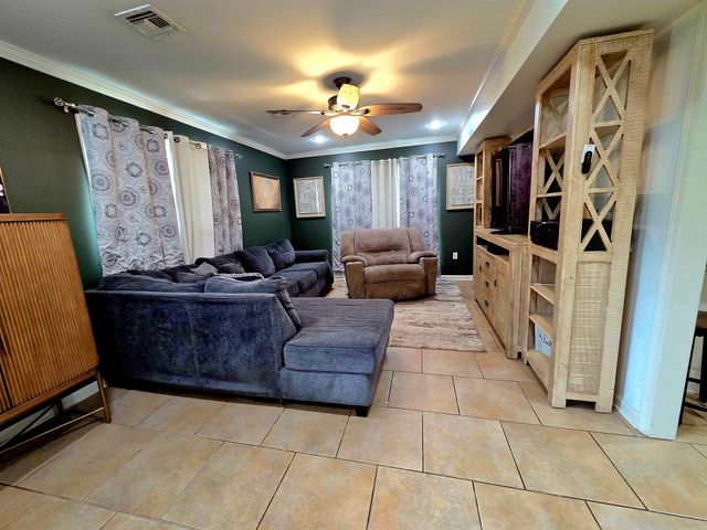 612 Gaynell Drive, Houma, LA 70364