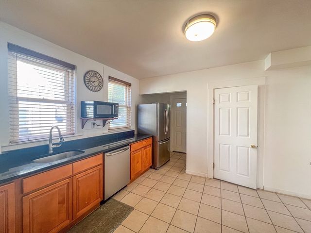 1146 Chestnut St, Newton, MA 02464