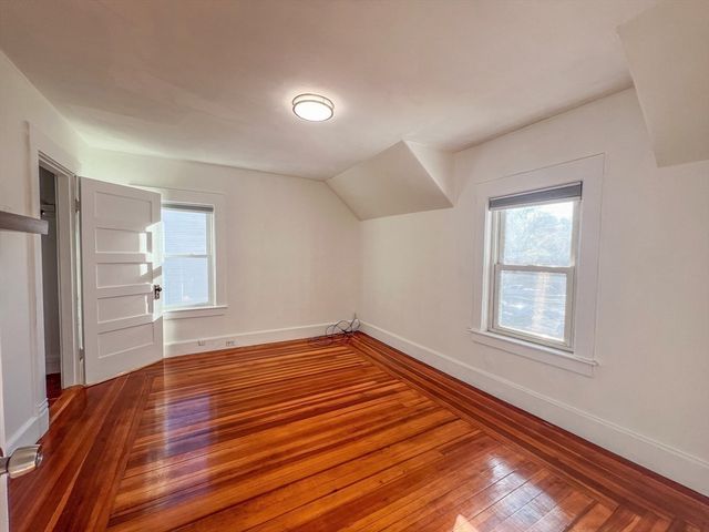 1146 Chestnut St, Newton, MA 02464