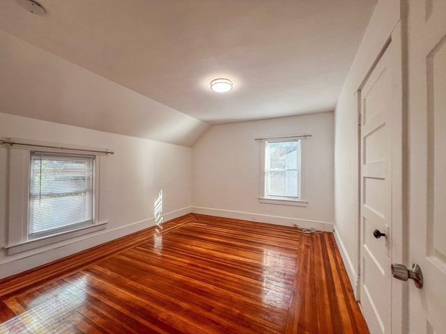 1146 Chestnut St, Newton, MA 02464