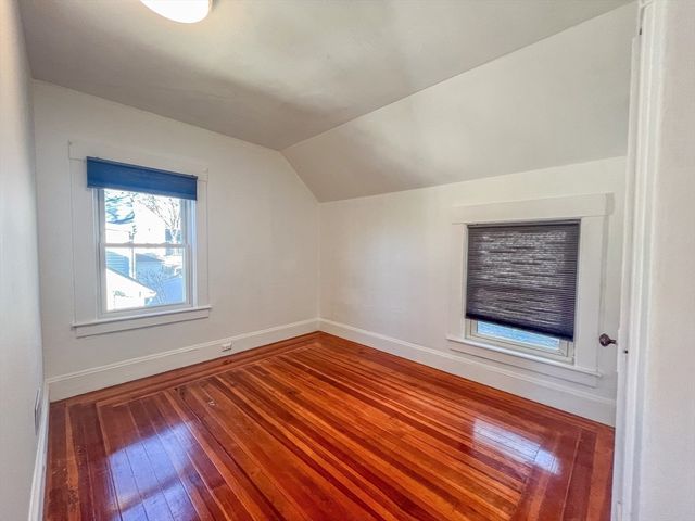 1146 Chestnut St, Newton, MA 02464