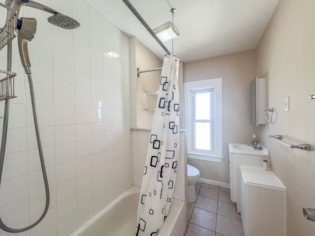 1146 Chestnut St, Newton, MA 02464