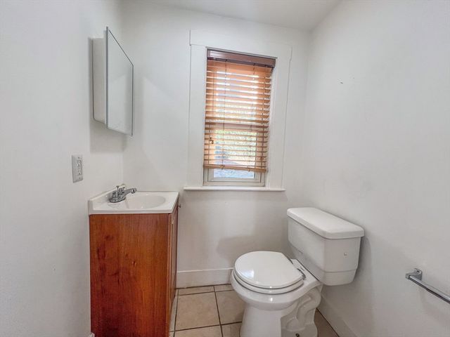 1146 Chestnut St, Newton, MA 02464