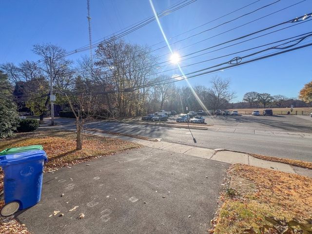 1146 Chestnut St, Newton, MA 02464