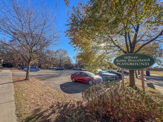 1146 Chestnut St, Newton, MA 02464