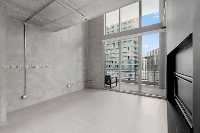690 SW 1st Ct PHII12, Miami, FL 33130