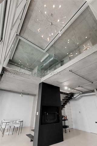 690 SW 1st Ct PHII12, Miami, FL 33130