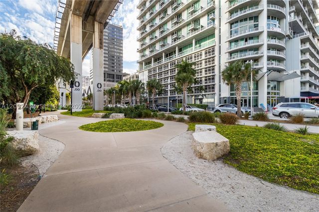 690 SW 1st Ct PHII12, Miami, FL 33130