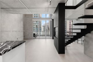 690 SW 1st Ct PHII12, Miami, FL 33130