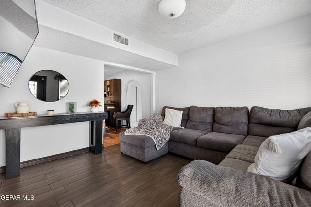 8523 MOUNT RANIER Drive, El Paso, TX 79904