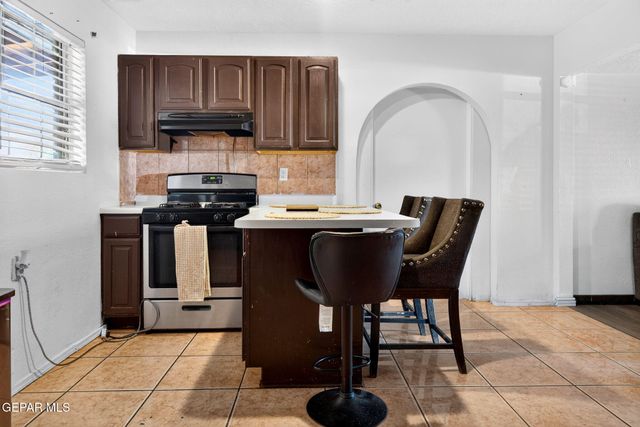 8523 MOUNT RANIER Drive, El Paso, TX 79904
