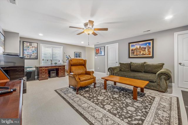 462 ORIOLE ST, Philadelphia, PA 19128