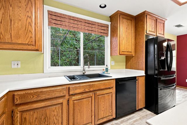 2121 American River Trl, Cool, CA 95614