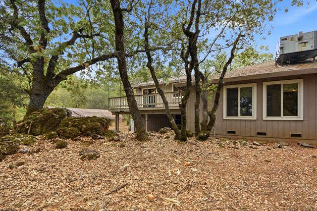 2121 American River Trl, Cool, CA 95614