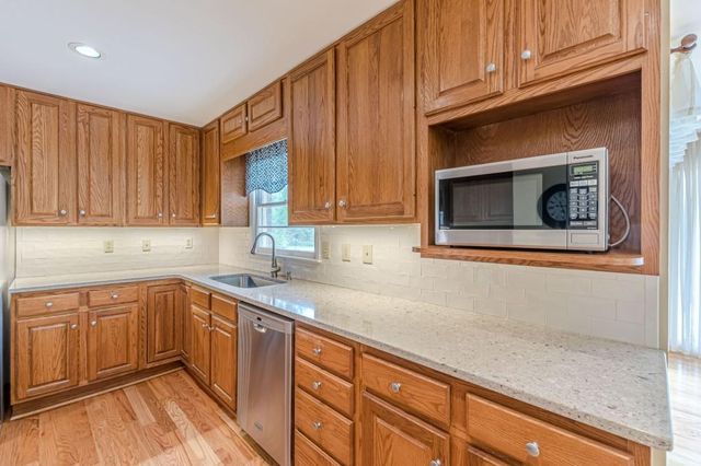 5817 Little Mountain Drive, Ellenwood, GA 30294