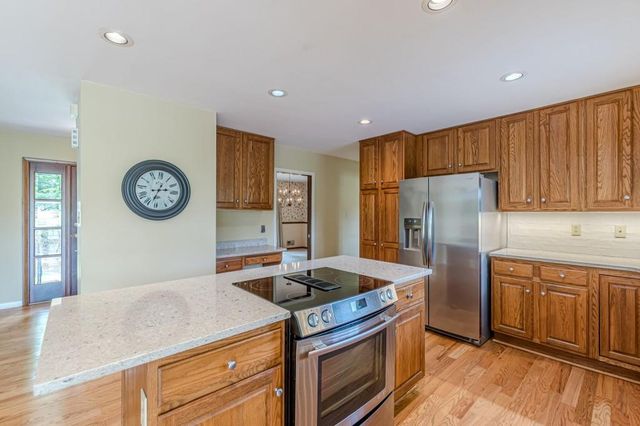 5817 Little Mountain Drive, Ellenwood, GA 30294