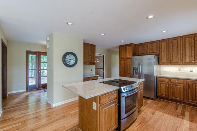 5817 Little Mountain Drive, Ellenwood, GA 30294