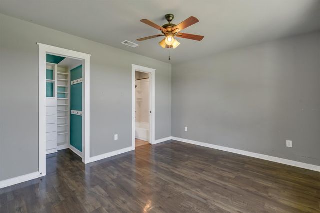 309 Highland Avenue, Red Oak, TX 75154