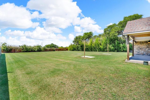 309 Highland Avenue, Red Oak, TX 75154